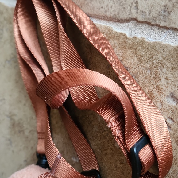 Converse Pink Sherpa Mini Crossbody - Picture 4 of 8